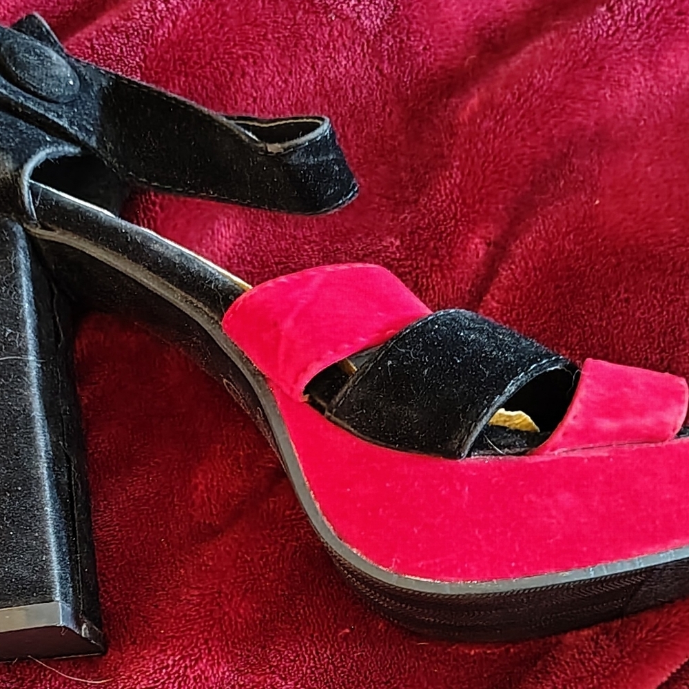 Women's M&JLJ Size 37 6.5 US. Red And Black Heels. Never Worn. - Picture 10 of 12
